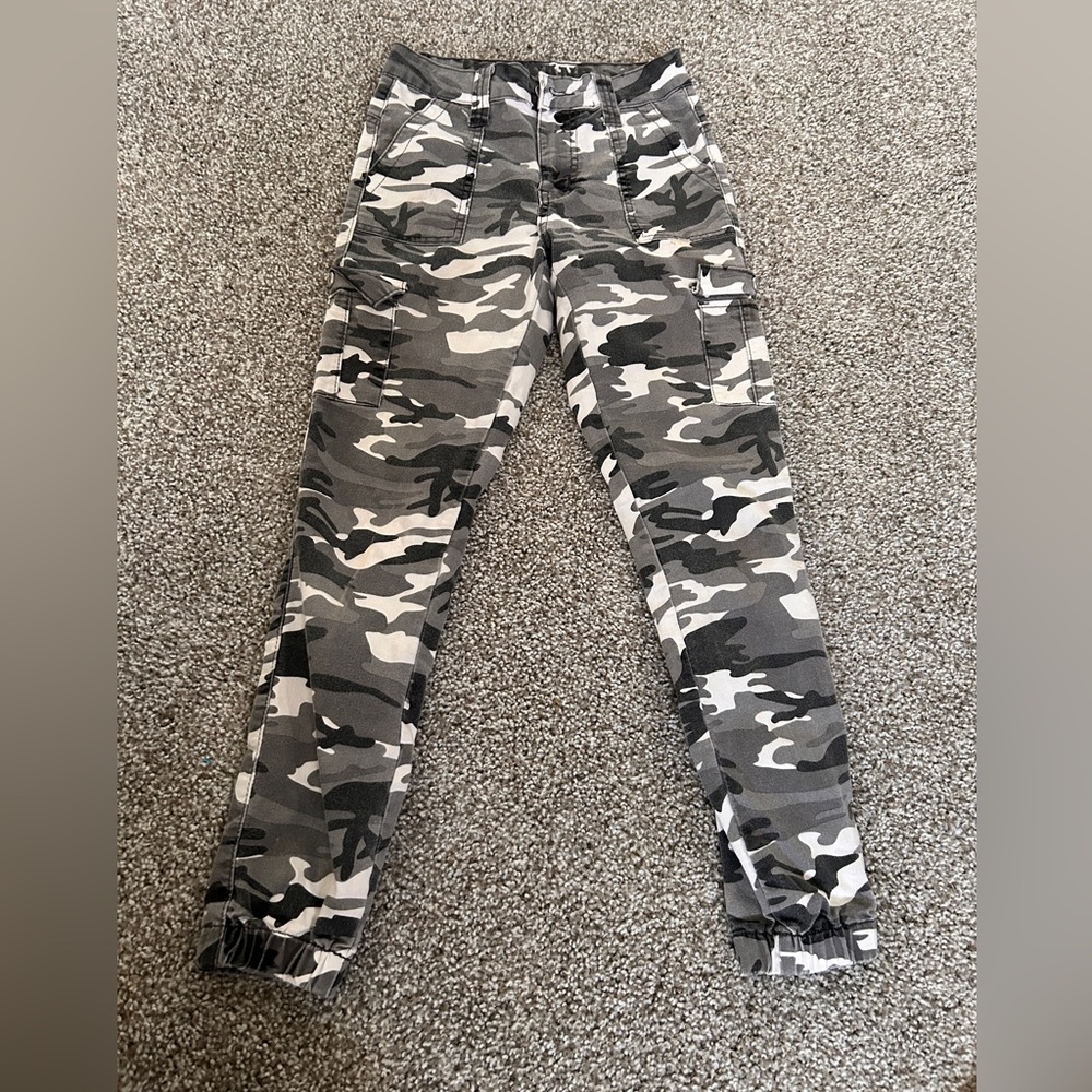 VIP Jeans - Picture 2 of 2
